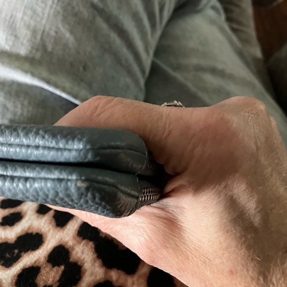 COACH Double Corner Zip Indigo Blue Pebbled Leather Wristlet/Wallet - Picture 6 of 6